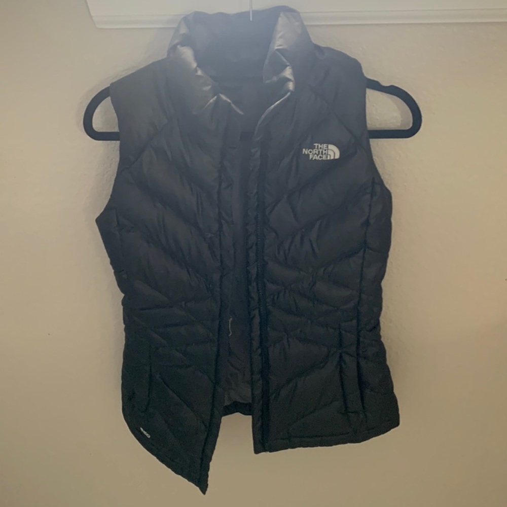 North face black puffer vest
